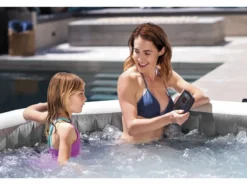 Intex Pure Spa Greywood Deluxe Opblaasbare Spa - 6 Persoons -KOKIDO Winkel 28442 inuse2 2020 300 1