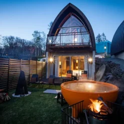 Weltevree Dutchtub Original Houtgestookte Hottub - 4 Personen - Oranje -KOKIDO Winkel dutchtub original garden 1