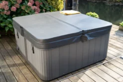 W'eau Spa Cover 235 X 235 Cm - Radius 18 Cm -KOKIDO Winkel kopie van laj09922 2 2